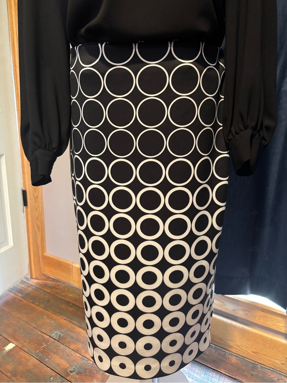 New York & Company Black and White Circle-Print Pencil Skirt